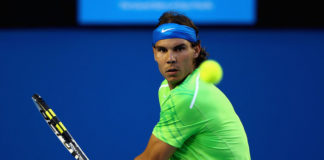 Tennis Backhand – One Handed vs Two Handed Backhand