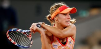 Kenin silences roaring French crowd to book QF berth