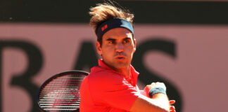 Roger Federer makes winning Grand Slam return