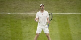 Andy Murray brings the house down at home Slam