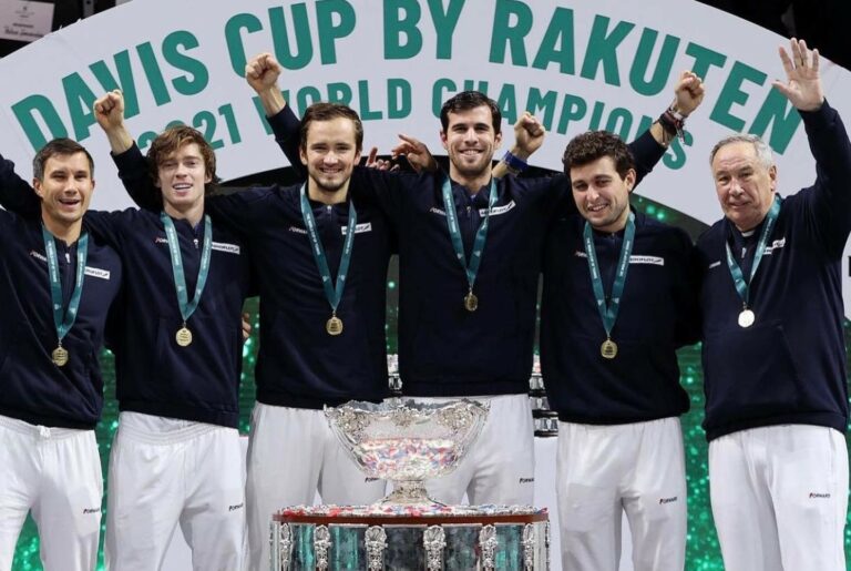Davis Cup champions Russia banned from competition