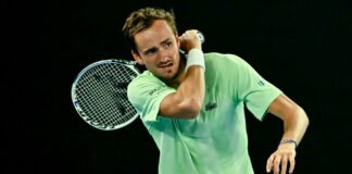 Daniil Medvedev makes winning return to the tour