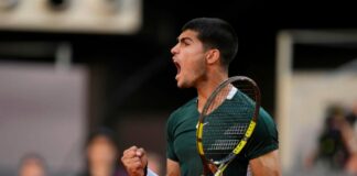 Carlos Alcaraz beat Novak Djokovic to extend dream run