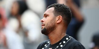Jo-Wilfried Tsonga bids emotional farewell at French Open