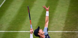 Andy Murray stuns Stefanos Tsitsipas in Stuttgart